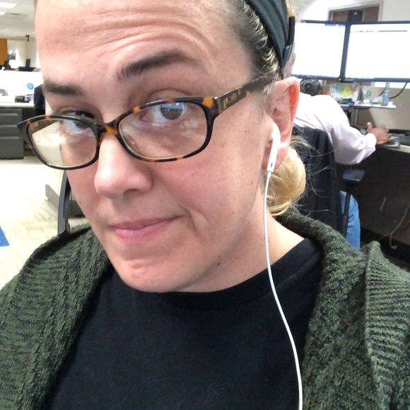 Meet your Posher, Erin - Picture 1 of 1